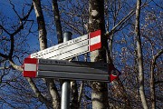 22 Prendo a dx sentiero direttissima per la Croce di Bracca